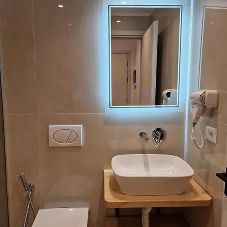 Hotel Monel Ksamil