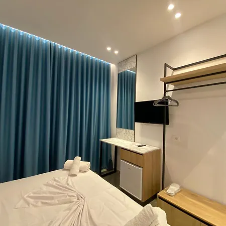 Hotel Monel 4*