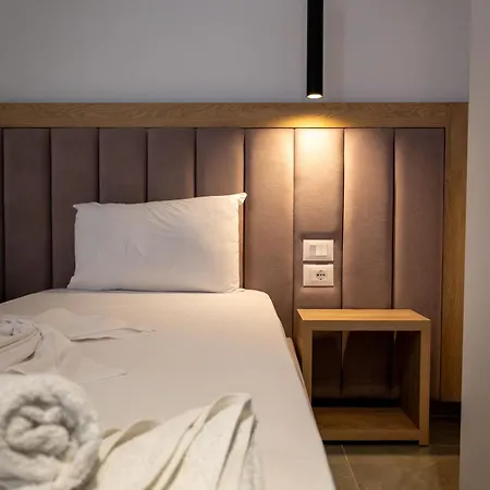 Hotel Monel