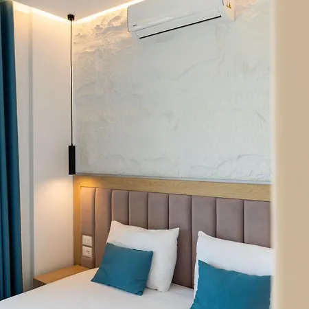 Hotel Monel 4*