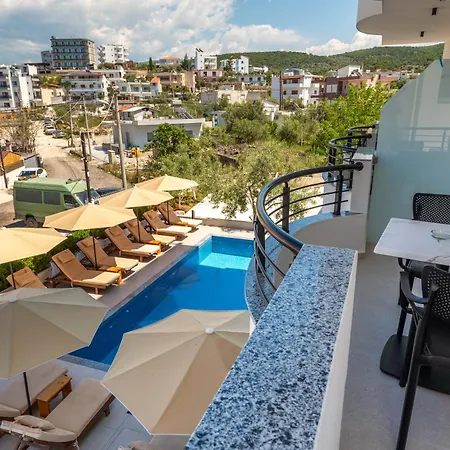 Monel Hotel 4*