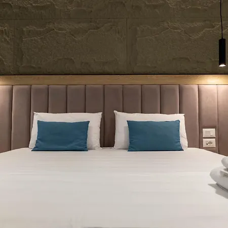 Monel Hotel
