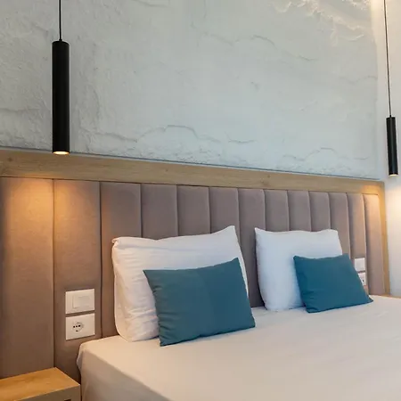 Monel Hotel 4*