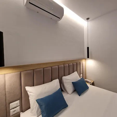 Monel Hotel Ksamil
