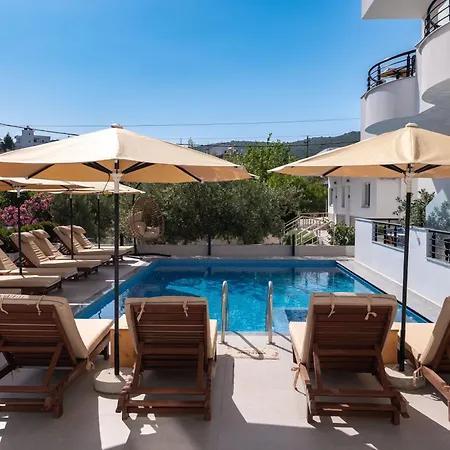 Monel Hotel 4*